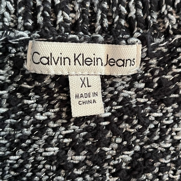 Calvin Klein Jeans Sweater, size medium - Picture 3 of 5